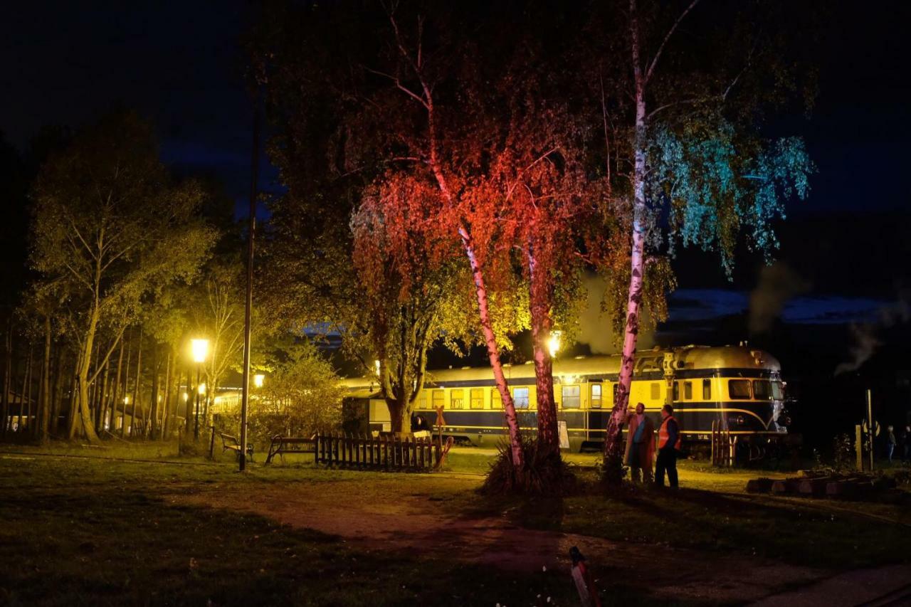 Haus Polly Daire Strasshof an der Nordbahn Dış mekan fotoğraf